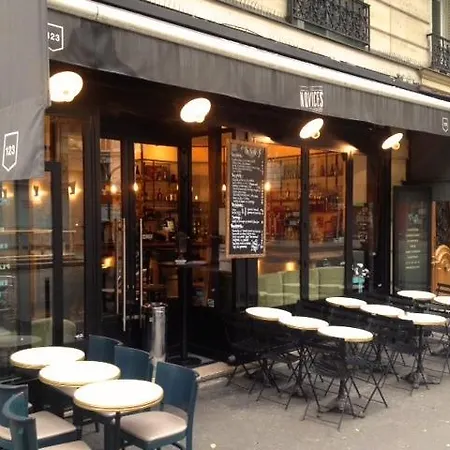Charming Loft Spirit In Montmartre Parigi